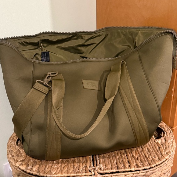 DAGNE DOVER Landon Neoprene Carryall Bag in LARGE- DARK MOSS (olive) - Picture 3 of 10